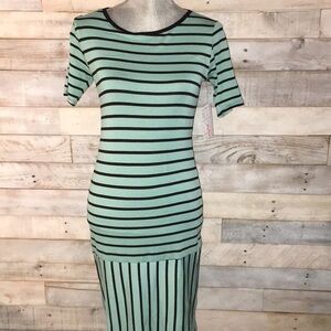 NWT S Lularoe Black and Mint Julia